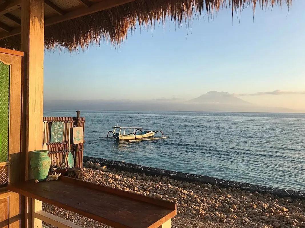 Vns Beachfront Guesthouse Ped Экстерьер фото