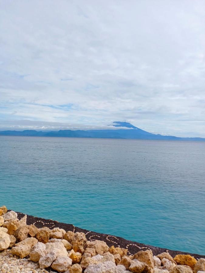 Vns Beachfront Guesthouse Ped Экстерьер фото